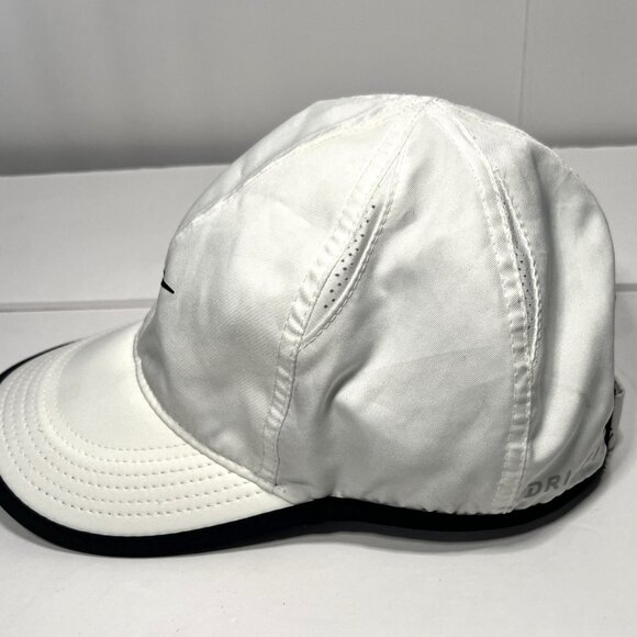 Nike Featherflight Dri-FIT Swoosh Logo White Adjustable Pro Fit Baseball Cap Hat - Picture 4 of 7